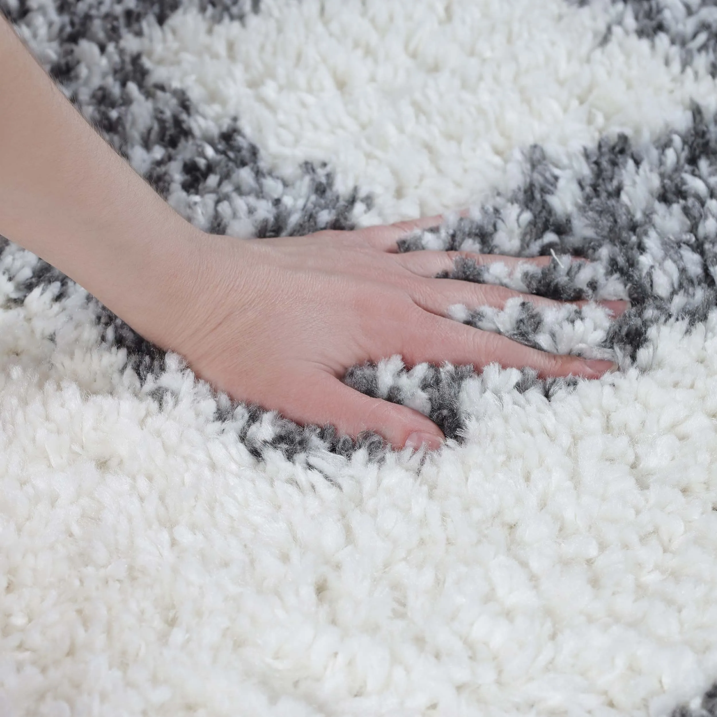 Superior Bohemian Geometric Indoor Plush Shag Area Rug with Tassels