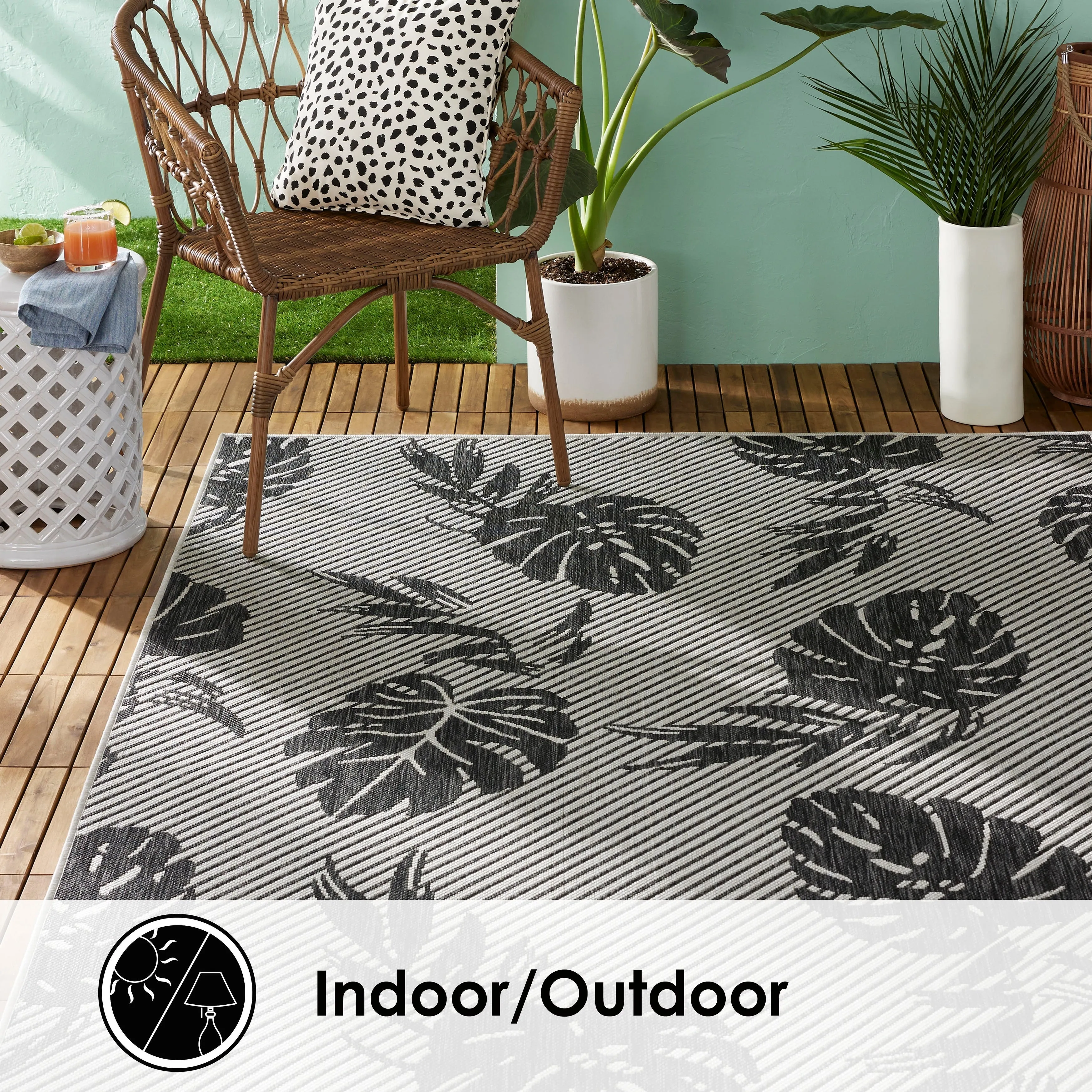 Tommy Bahama Palm Coastal Indoor/Outdoor Area Rug