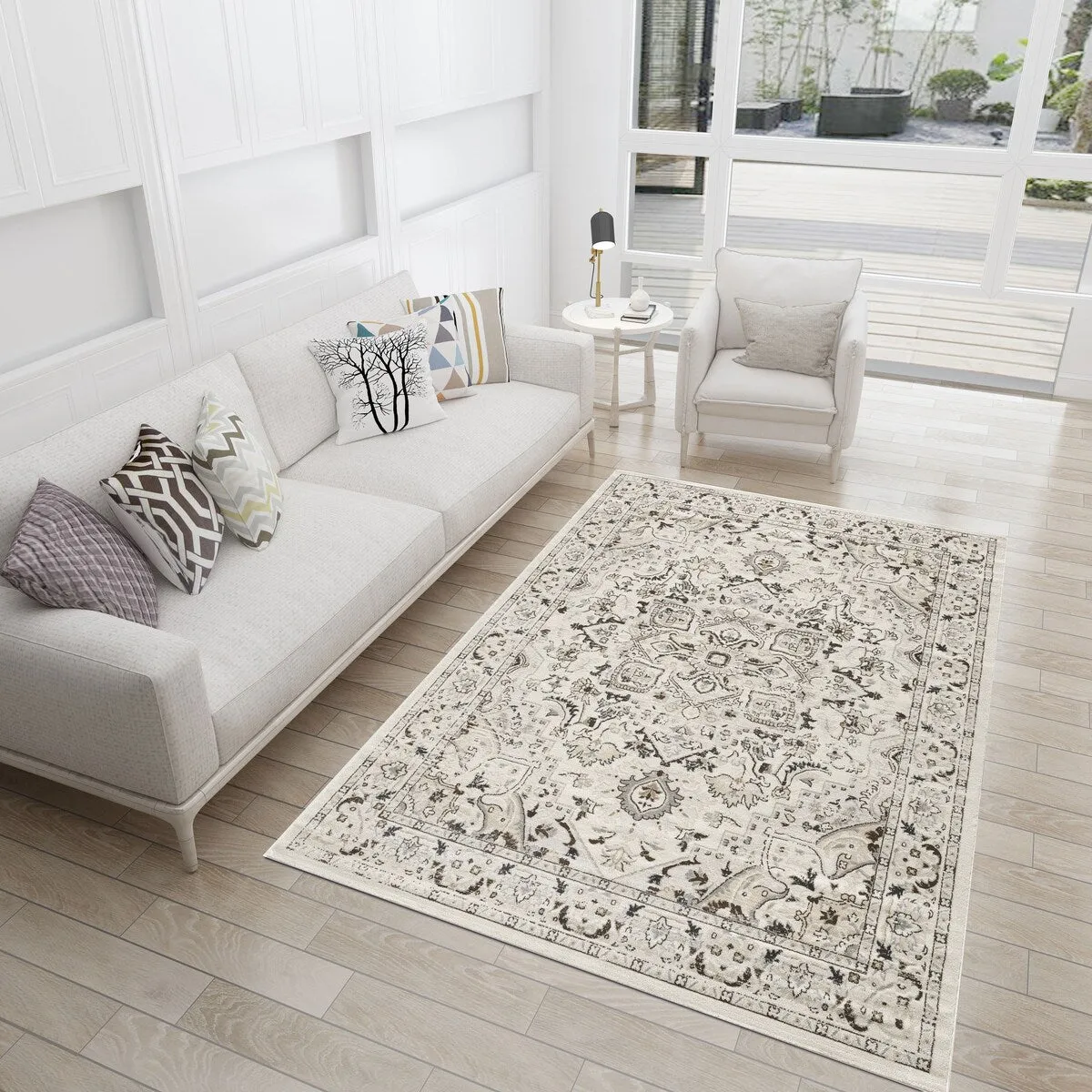 Traditional Cream/Beige Oriental Area Rug