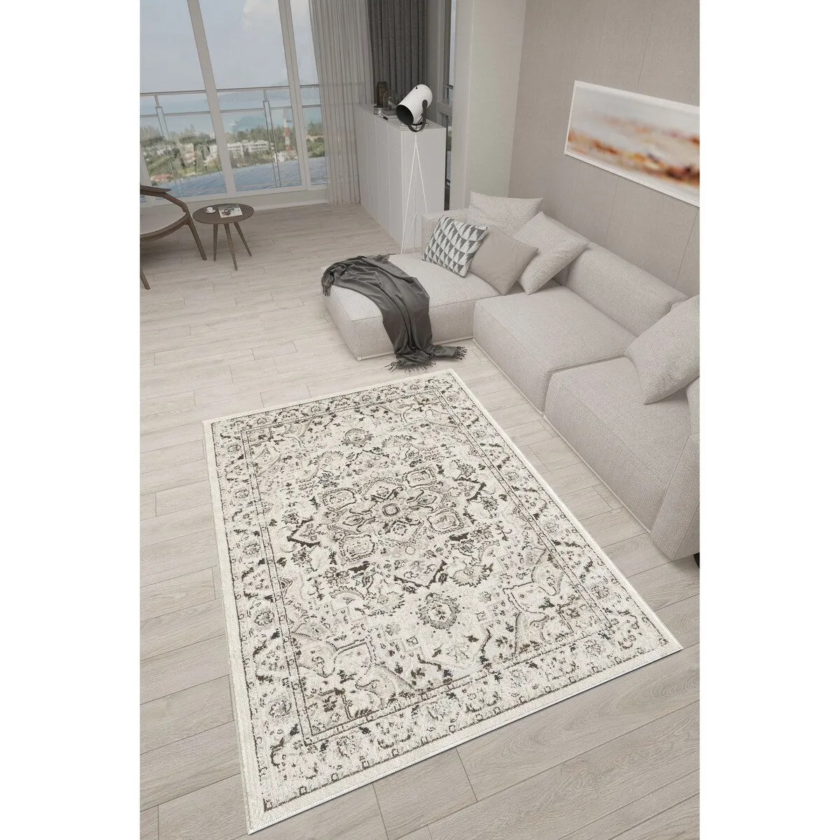 Traditional Cream/Beige Oriental Area Rug