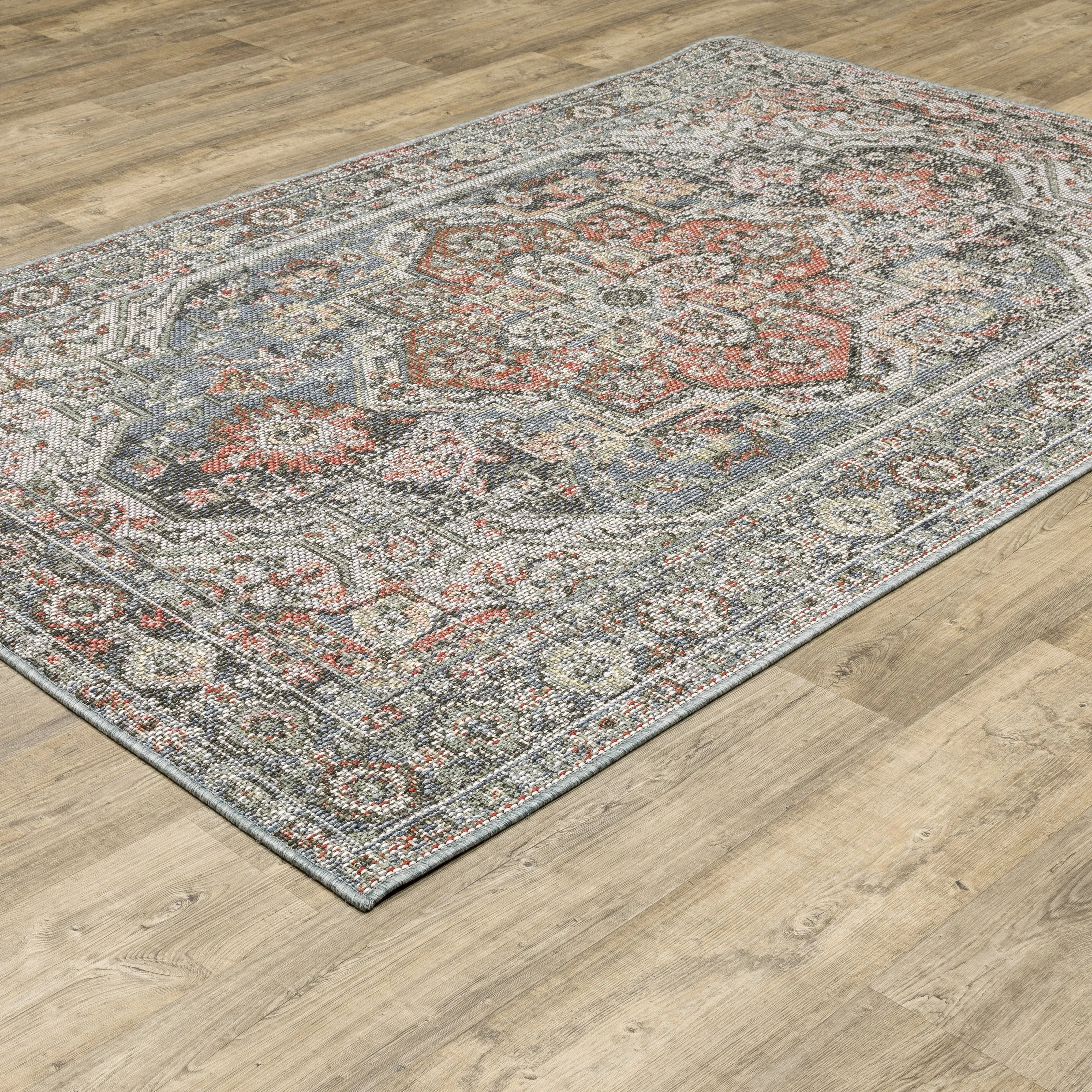 Vista Home Calla Traditional Medallion Grey/ Multi Indoor/Outdoor Area Rug