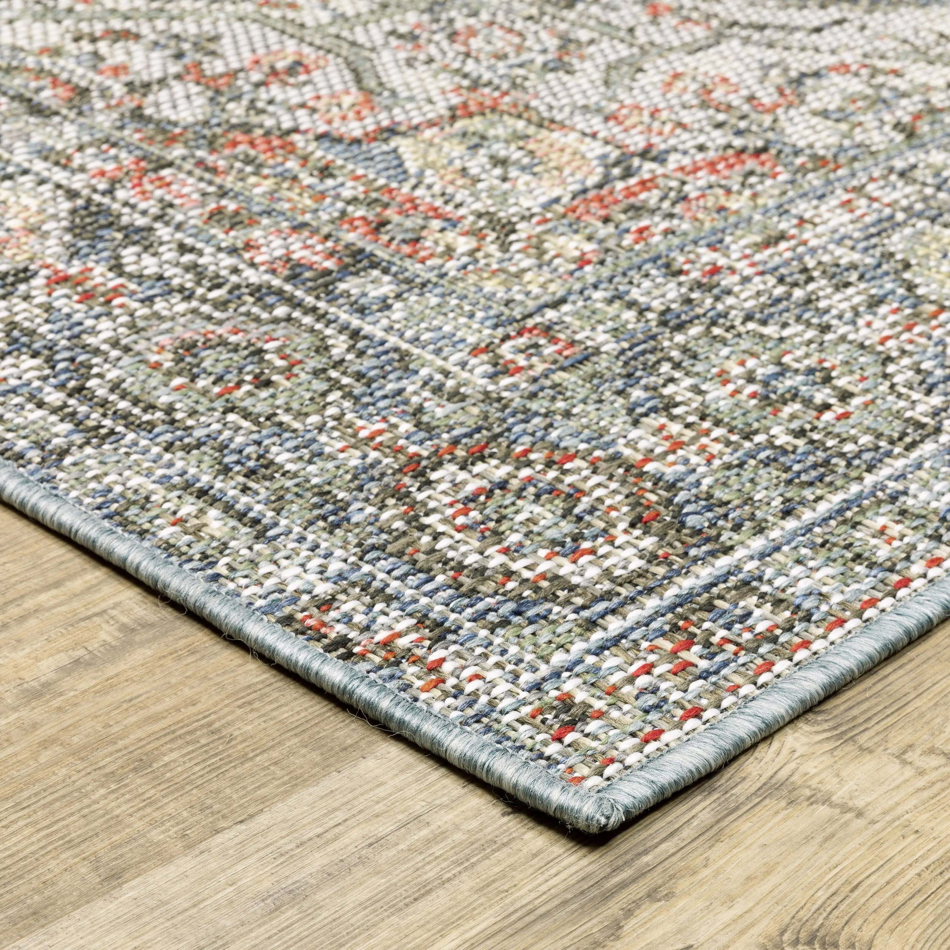 Vista Home Calla Traditional Medallion Grey/ Multi Indoor/Outdoor Area Rug