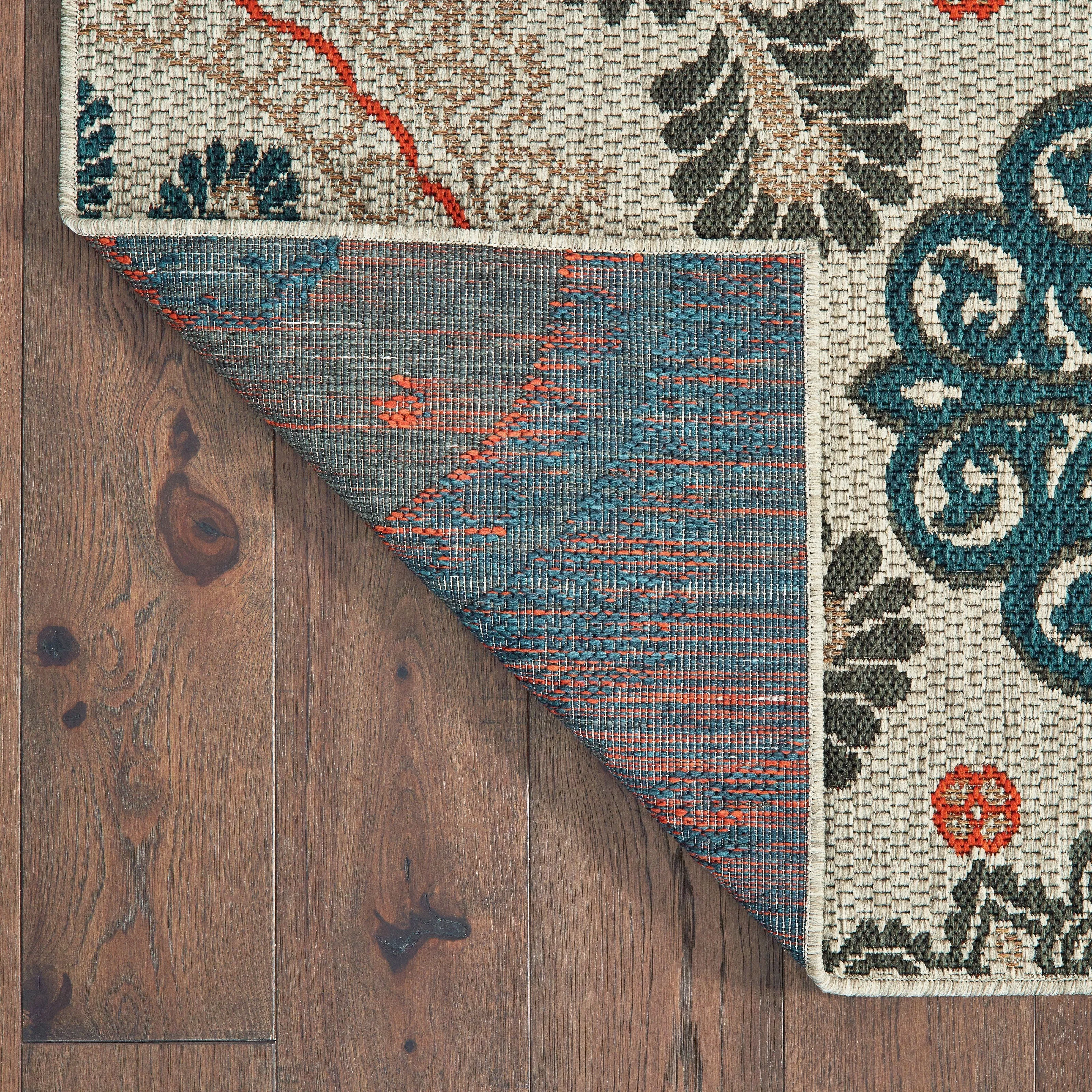 Vista Home Higgins Medallions Grey/ Blue Indoor/ Outdoor Area Rug
