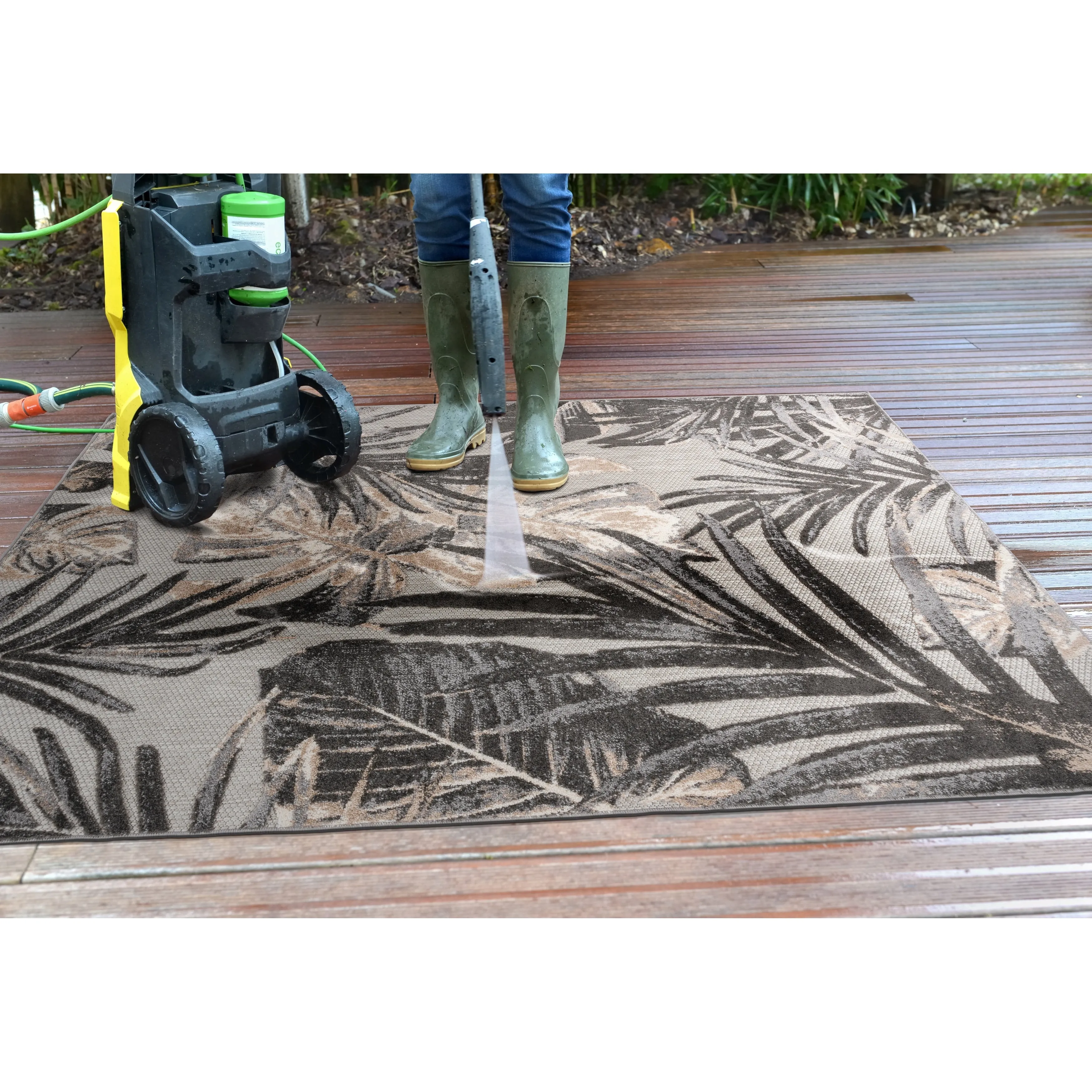 World Rug Gallery Floral Leaves Indoor/Outdoor Area Rug