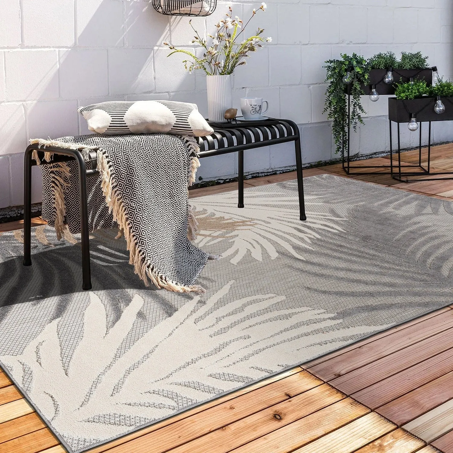 World Rug Gallery Tropical Floral Indoor/Outdoor Area Rug
