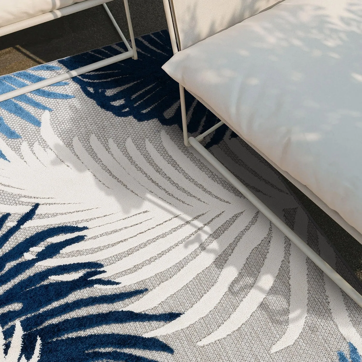 World Rug Gallery Tropical Floral Indoor/Outdoor Area Rug