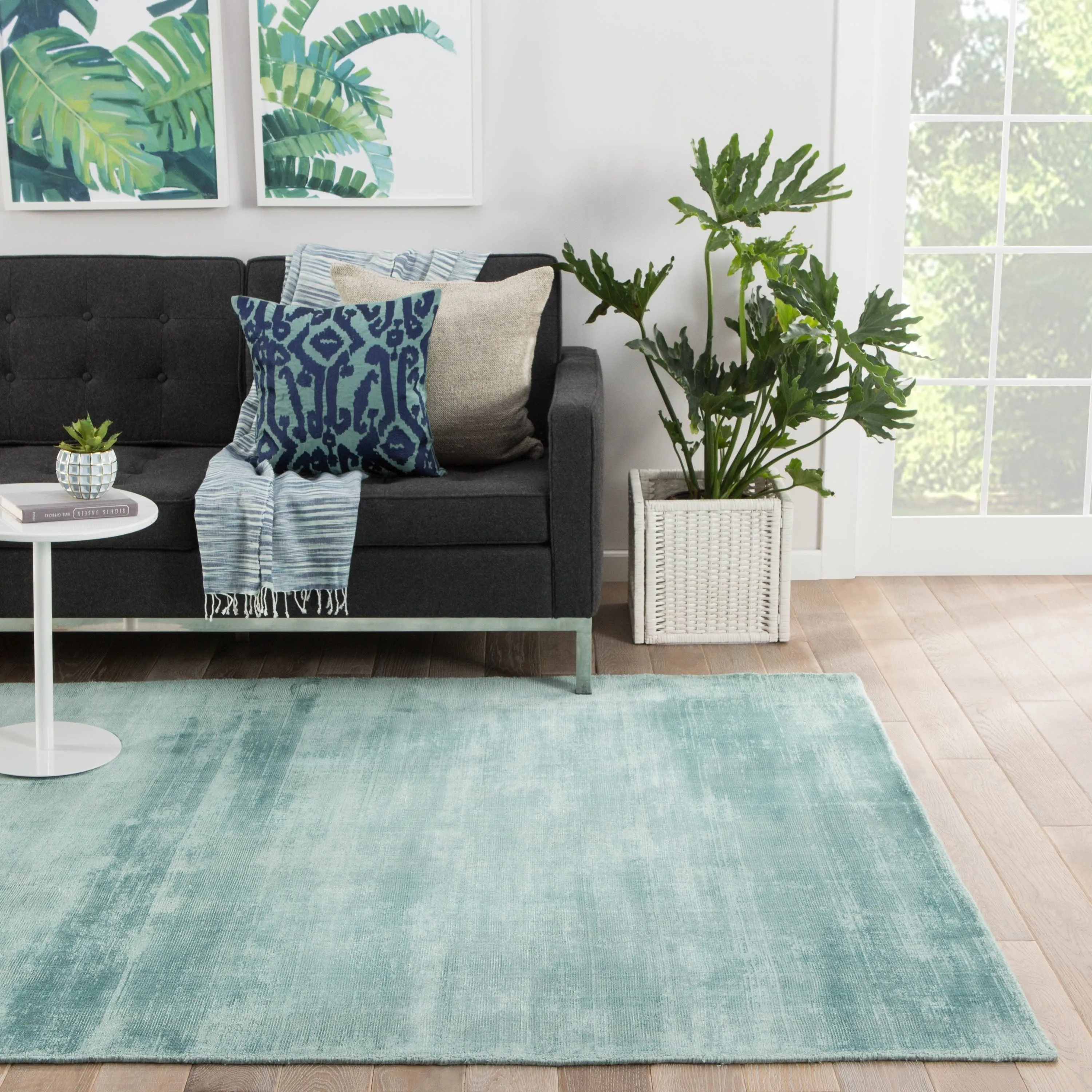 Yasmin Handmade Solid Area Rug