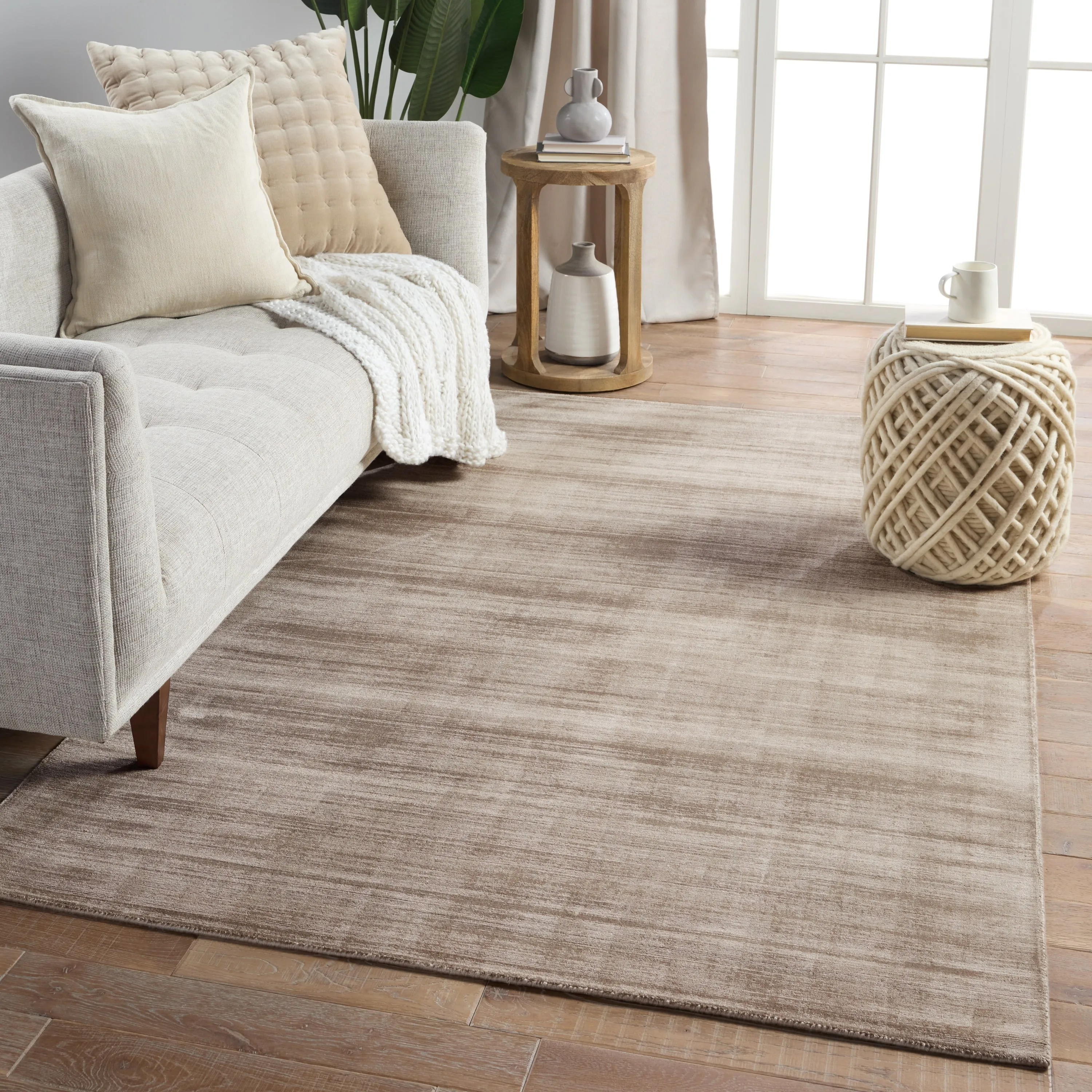 Yasmin Handmade Solid Area Rug